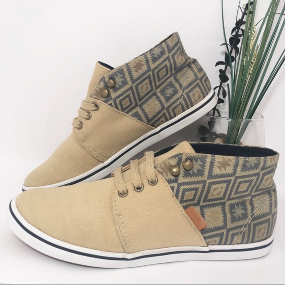 Vans Aztec high rise shoes